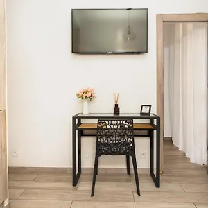 Centre Flat - Modern, Quiet&brand New Nizza